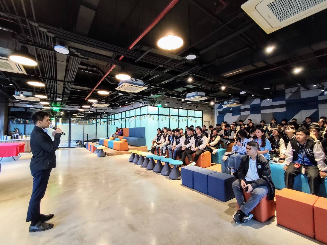 Ralph Vincent Regalado Kollab Chief Scientist and Head of AI presentation